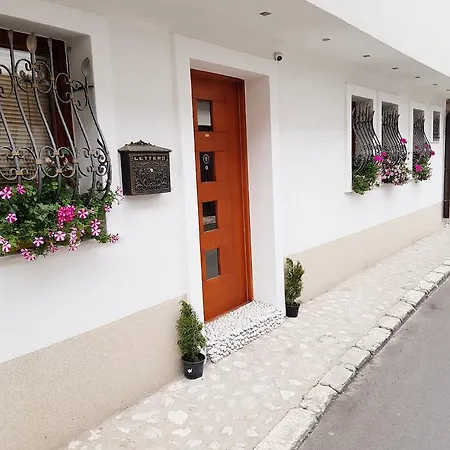 Herc Apartment *