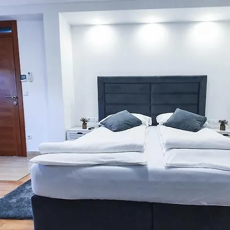 Herc Apartment *