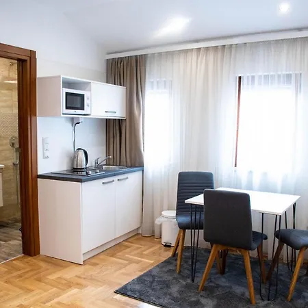 Herc Apartment *