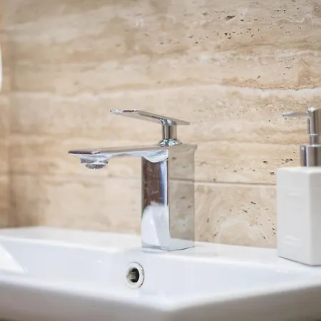 Apartament Herc *